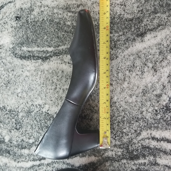 ***Sold*** Comfort Plus Classic Black Low Heel Sz 7 - Picture 8 of 8